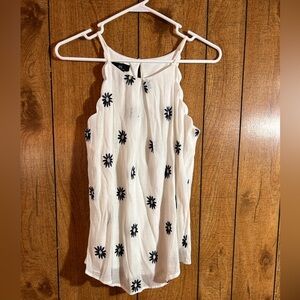 I.N. San Francisco White & Black Floral Top – Women’s Size M Dressy Casual Blo